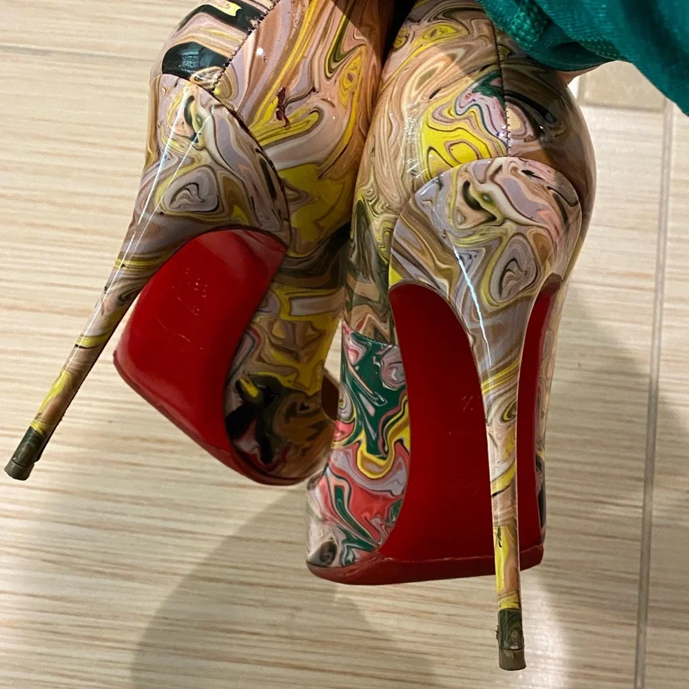 Christian Louboutin Abstract Heels - Picture 7 of 10